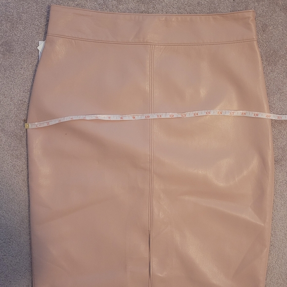 Babaton NWT pink skirt, size 12 - Picture 7 of 9